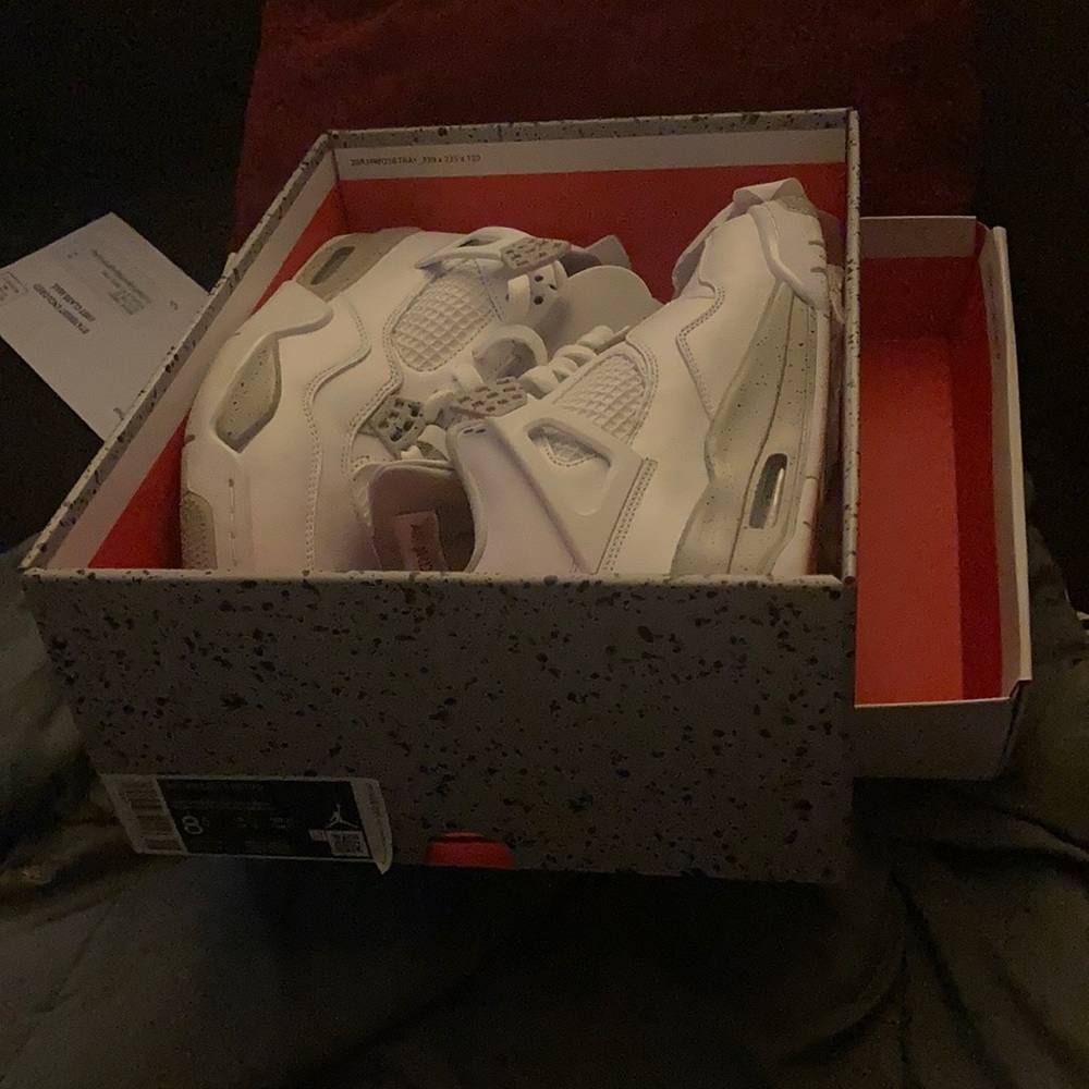 Jordan ds 4,5,9,7 size 8.5&9